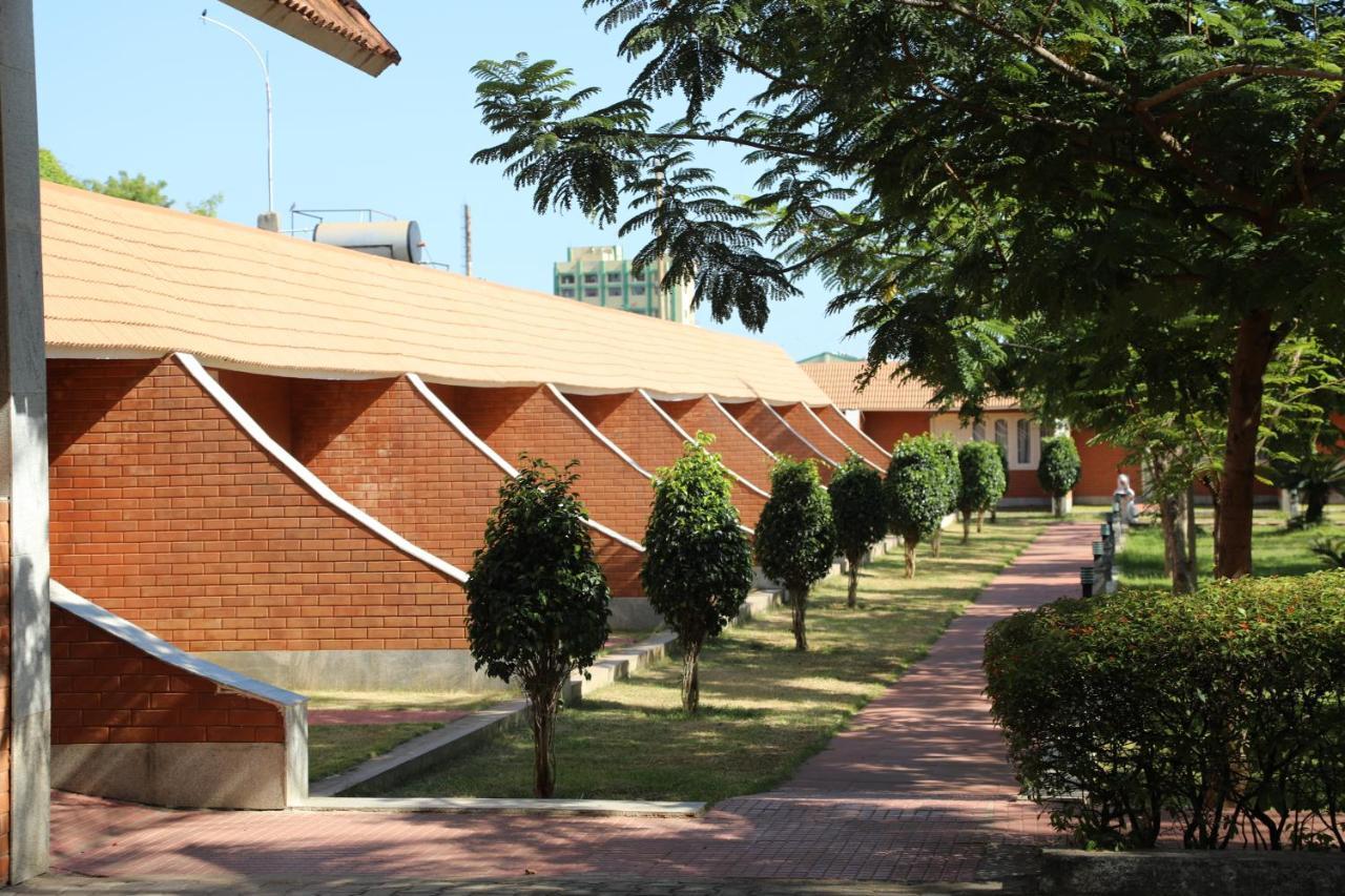Celebrity Resort Chennai Tambaram Dış mekan fotoğraf