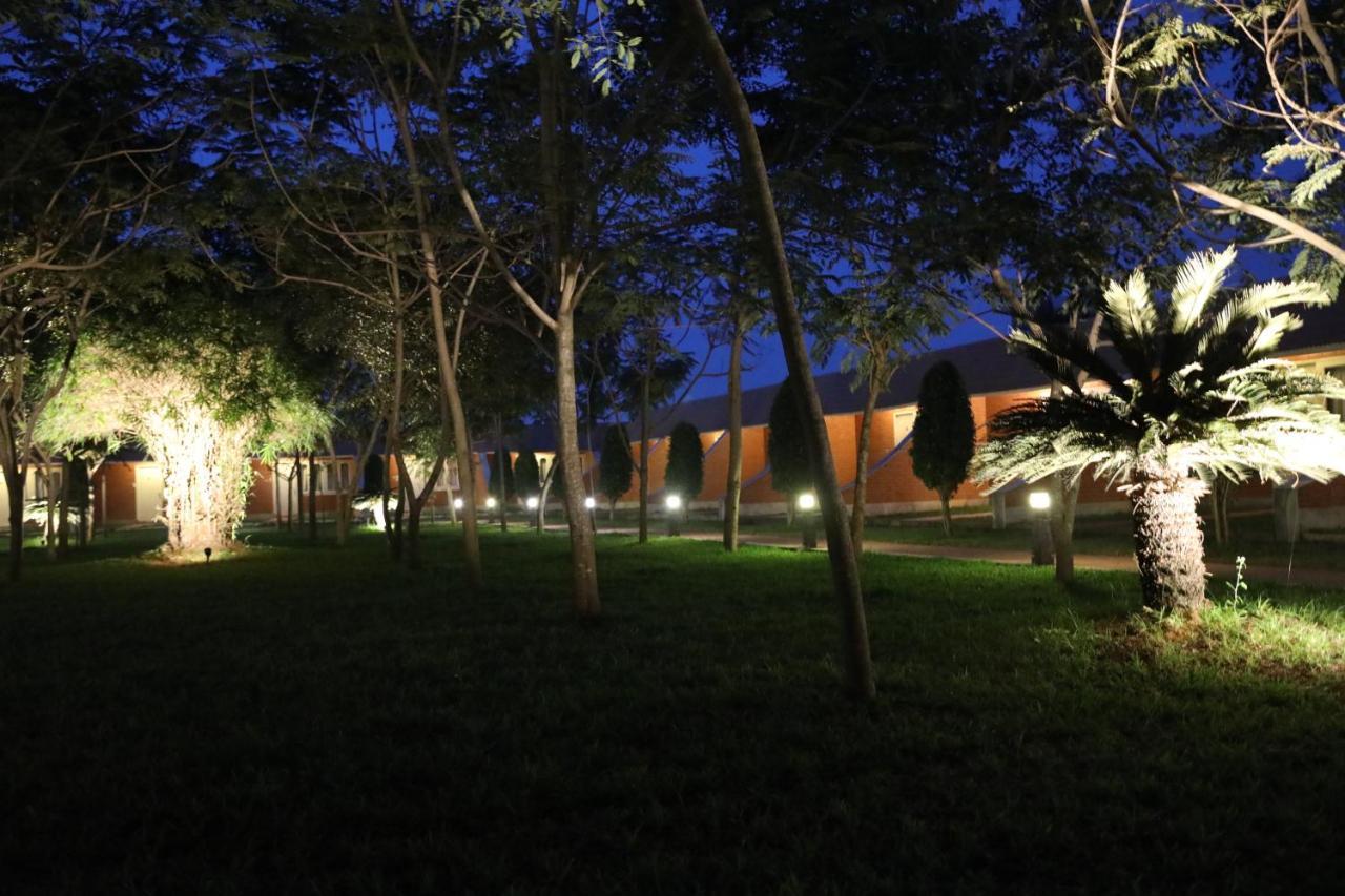 Celebrity Resort Chennai Tambaram Dış mekan fotoğraf